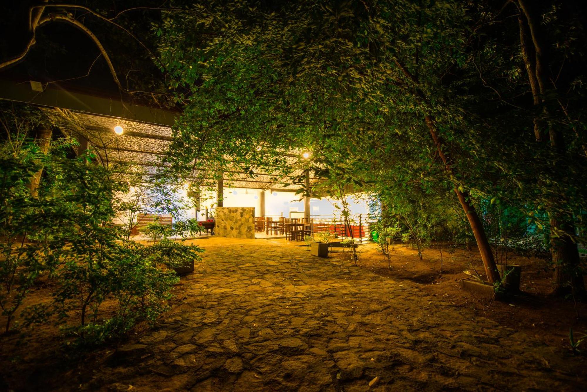 C B S Resort Udawalawe Eksteriør bilde