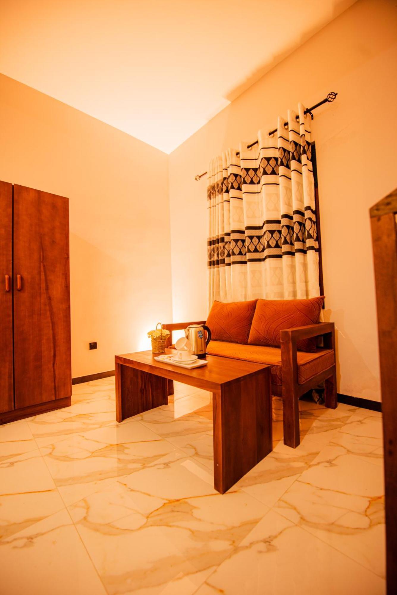 C B S Resort Udawalawe Eksteriør bilde