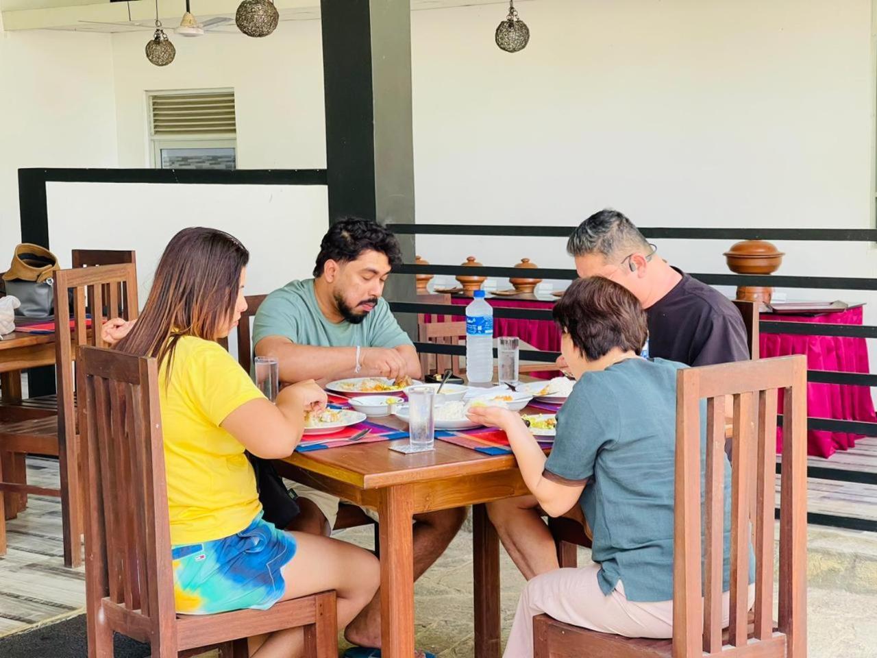 C B S Resort Udawalawe Eksteriør bilde