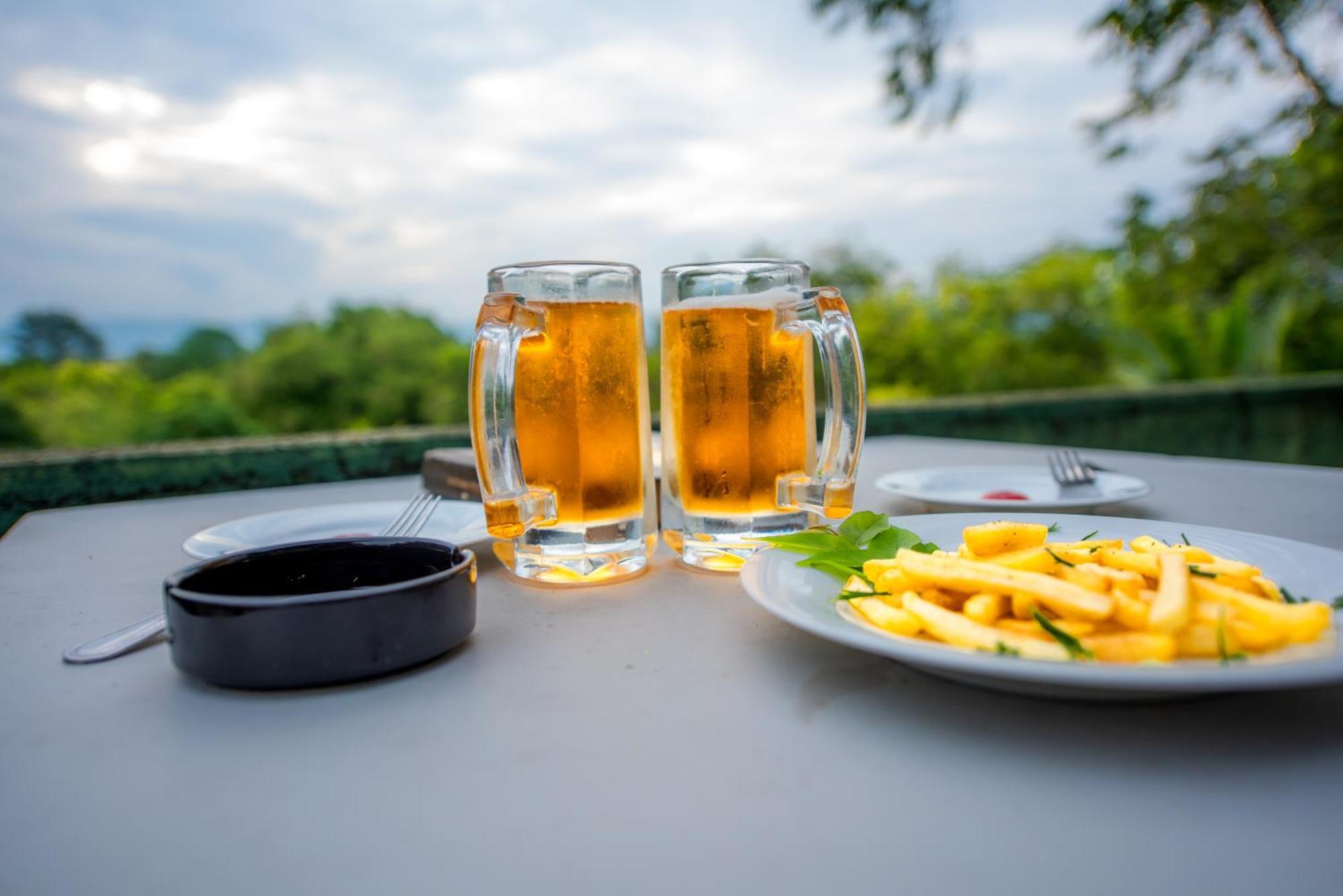 C B S Resort Udawalawe Eksteriør bilde