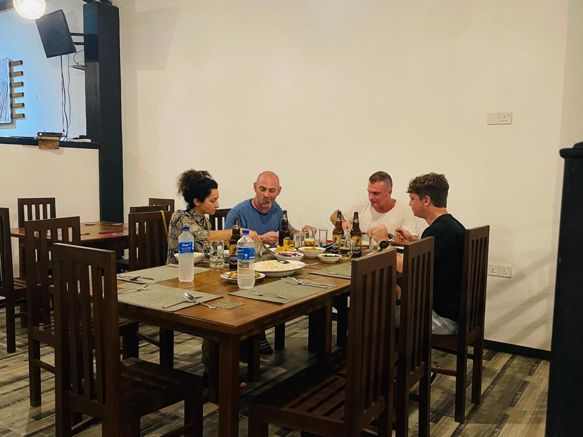 C B S Resort Udawalawe Eksteriør bilde