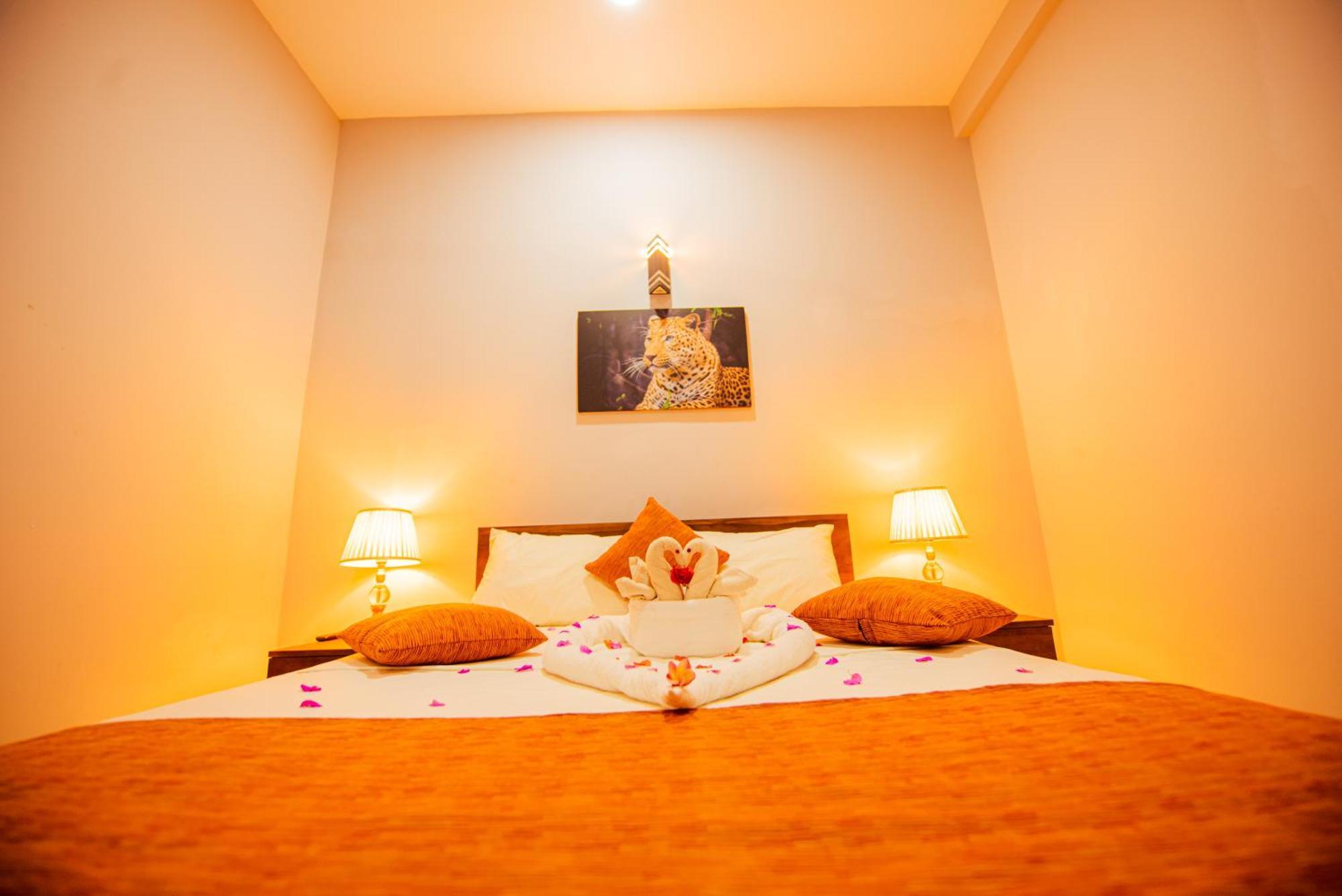 C B S Resort Udawalawe Eksteriør bilde